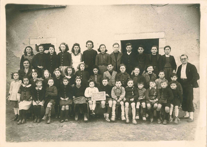 1946