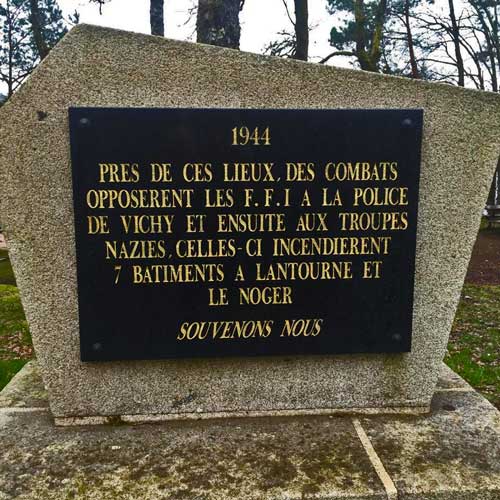 stele Lantourne